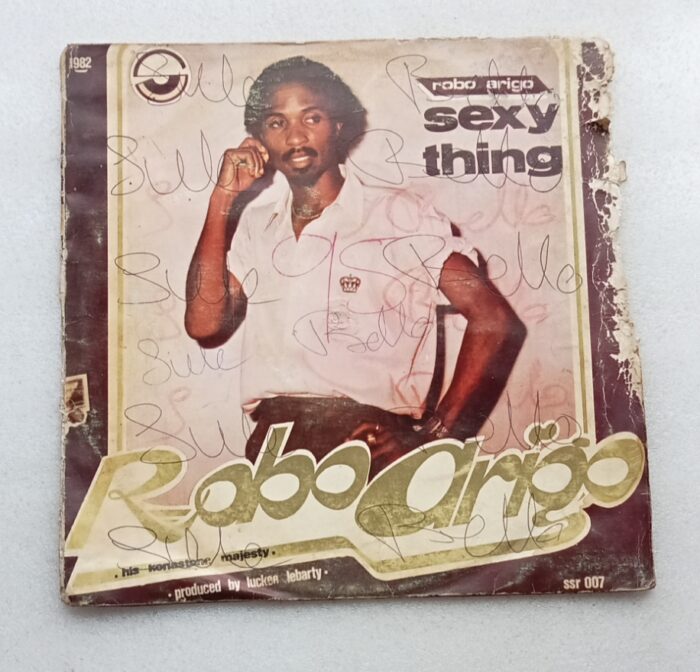 Robo Arigo & His Konastone Majesty - Sexy Thing